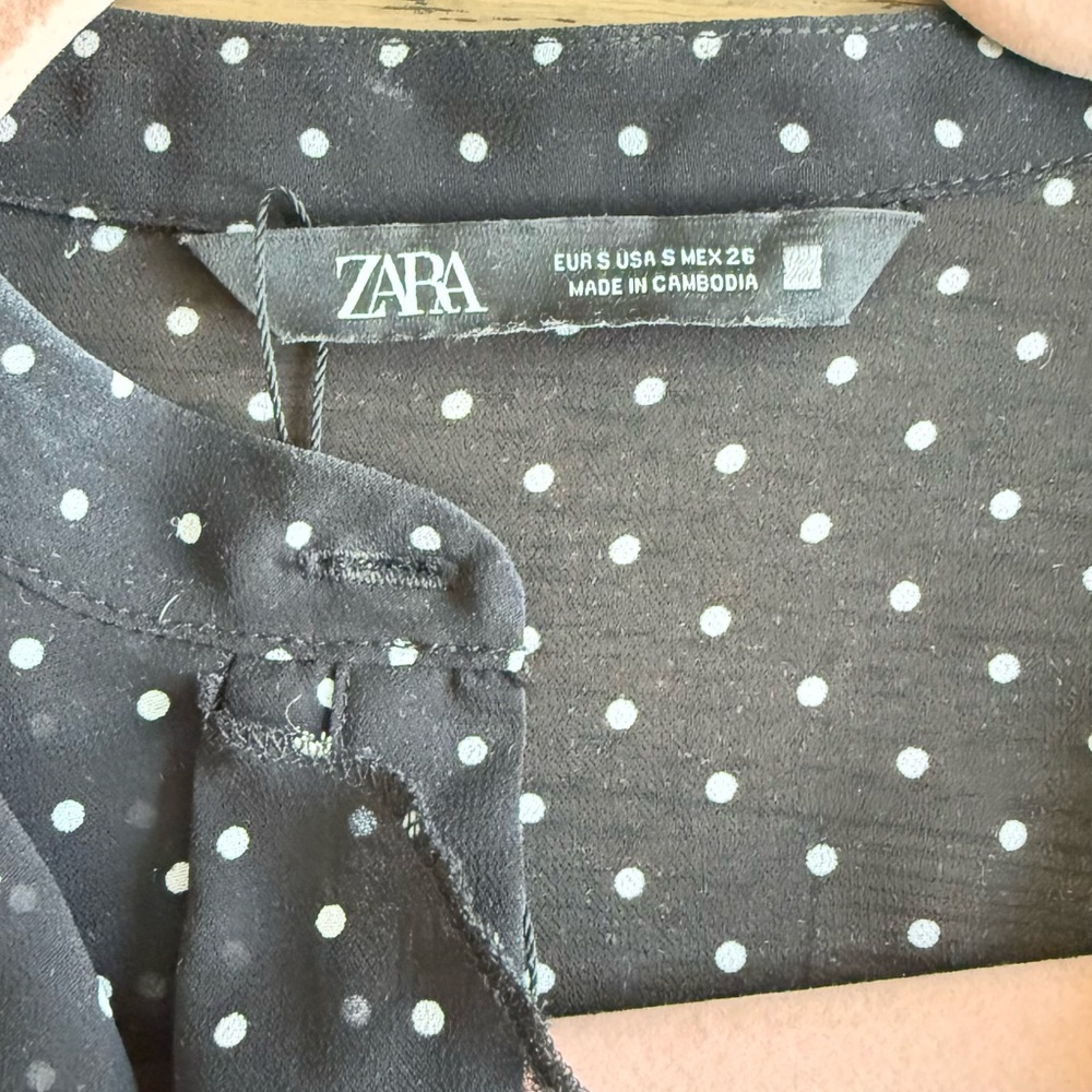 Zara Black and White Polka Dot Ruffle Blouse - Picture 4 of 4